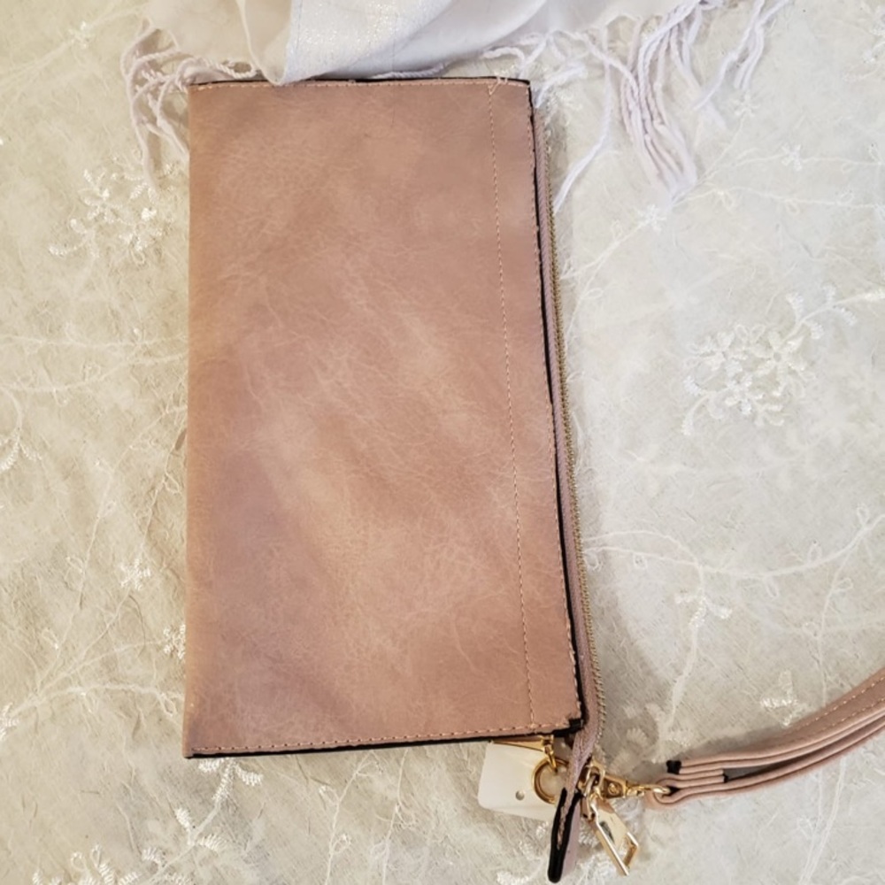 Pinky Nude Leather Embossed Large Gold ZipWristlet
